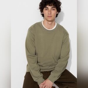 NWT Uniqlo Soft Brushed Crew Neck Long Sleeve T-Shirt